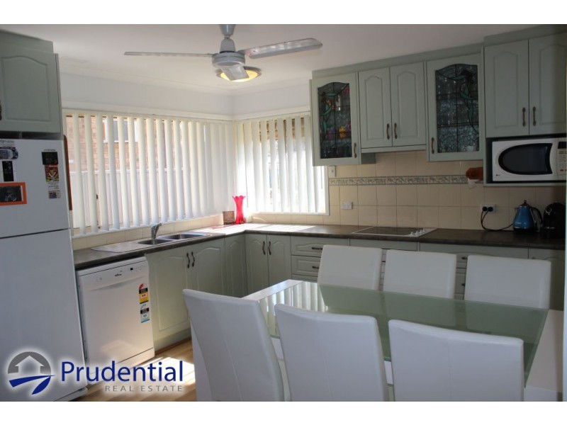 10 Kullaroo Avenue, Bradbury NSW 2560