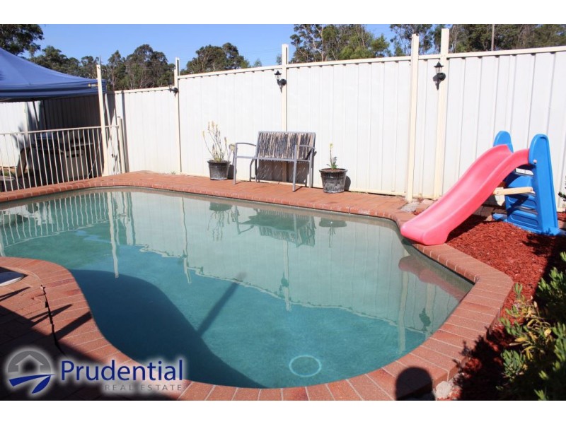 10 Kullaroo Avenue, Bradbury NSW 2560