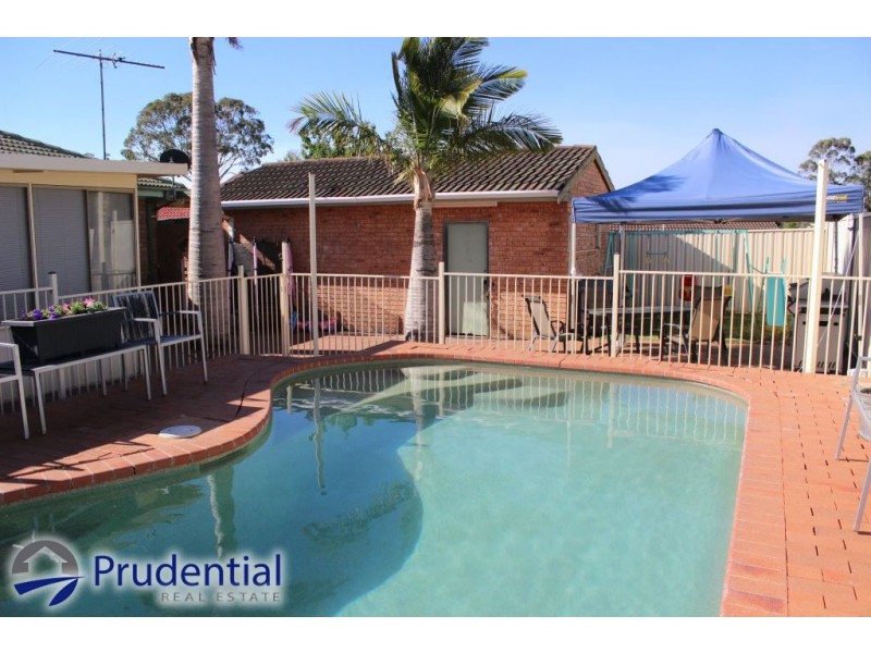 10 Kullaroo Avenue, Bradbury NSW 2560
