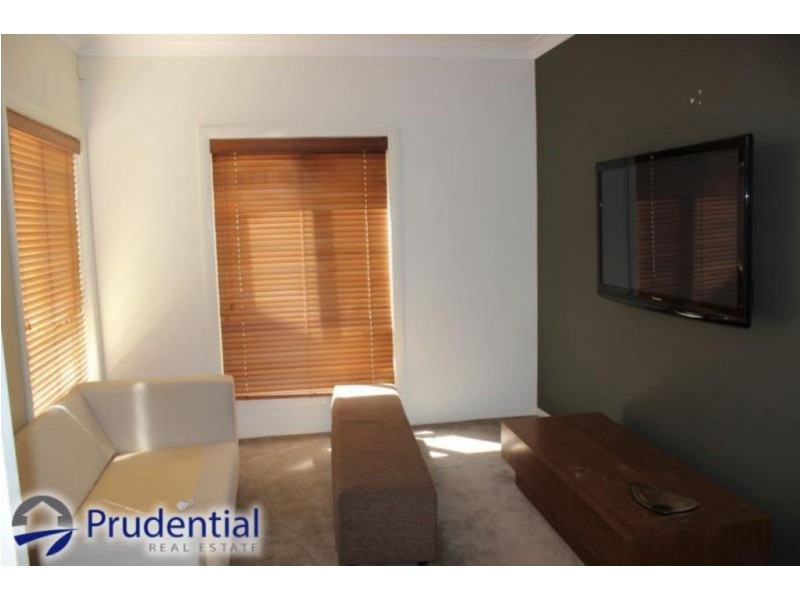 6 Callaway Avenue, Campbelltown NSW 2560