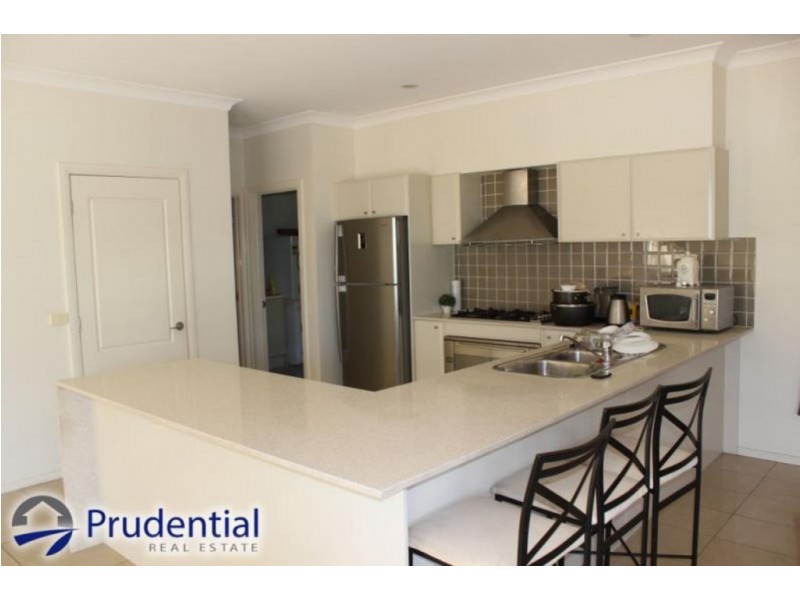 6 Callaway Avenue, Campbelltown NSW 2560