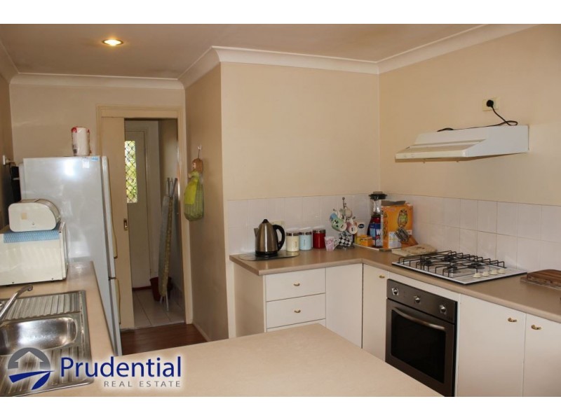 121 Parkholme Circuit, Englorie Park NSW 2560