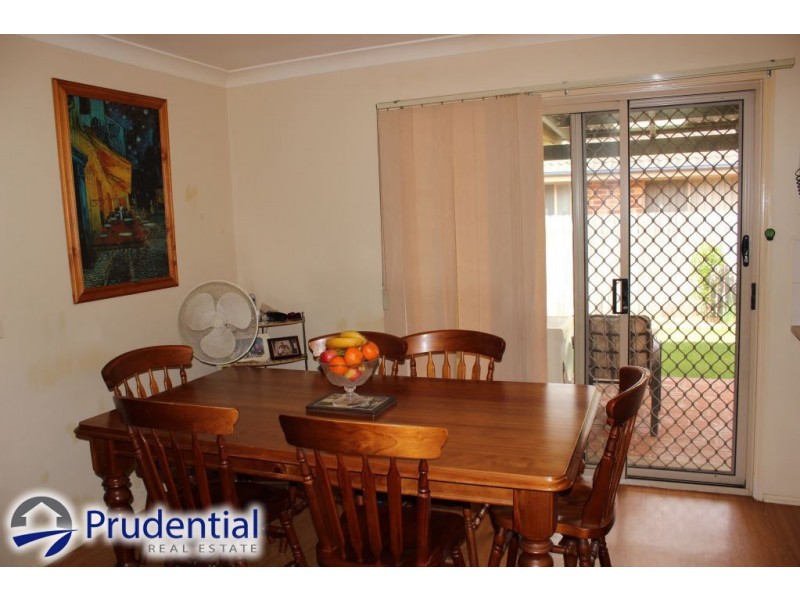 121 Parkholme Circuit, Englorie Park NSW 2560