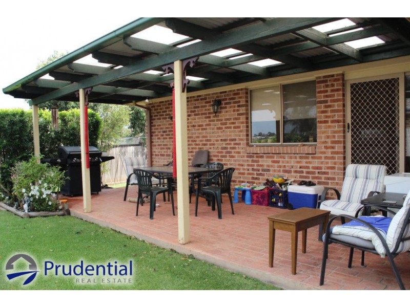 121 Parkholme Circuit, Englorie Park NSW 2560
