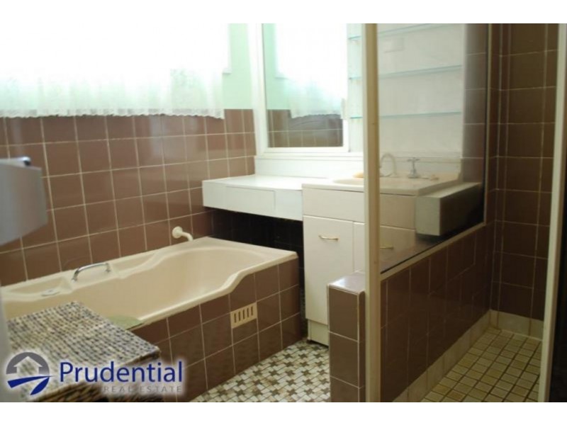 5 Nepean Street, Campbelltown NSW 2560