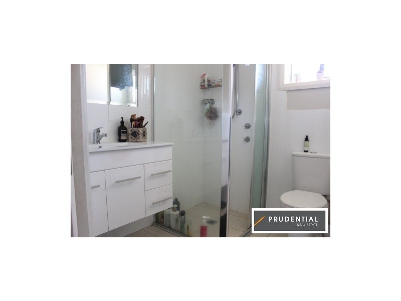 2 Fingal Close, Gregory Hills NSW 2557