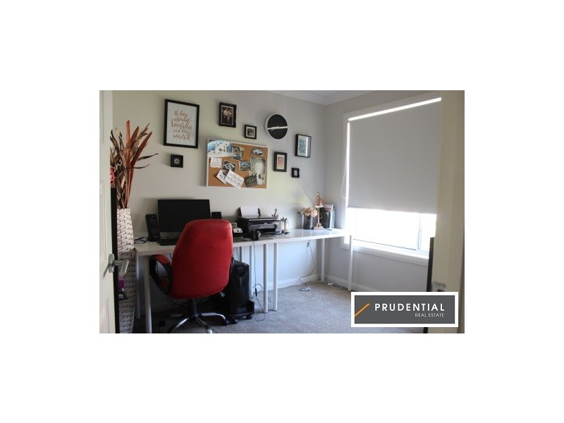 2 Fingal Close, Gregory Hills NSW 2557