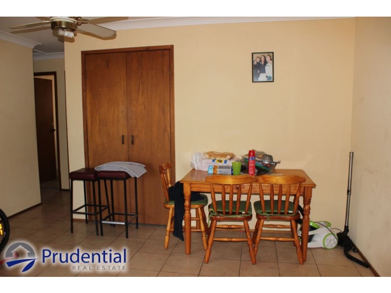 13 Juliet Close, Rosemeadow NSW 2560