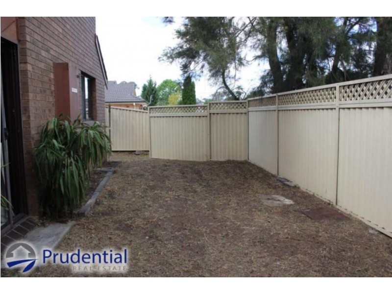 1/8 Margaret Street, Minto NSW 2566