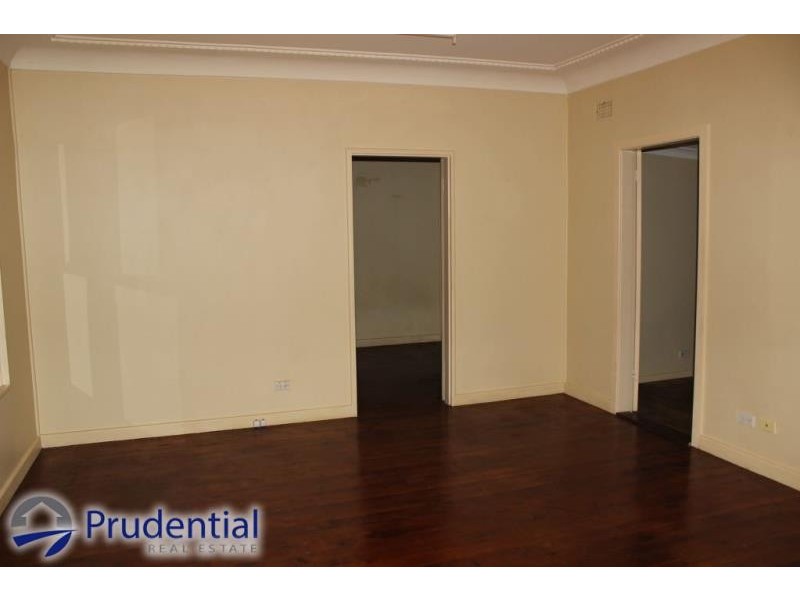 516 Pembroke Road, Leumeah NSW 2560