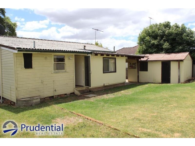 516 Pembroke Road, Leumeah NSW 2560