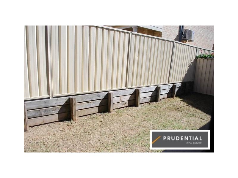 1/219 Gould Road, Eagle Vale NSW 2558