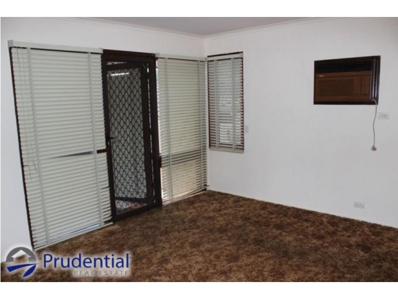 212 The Parkway, Bradbury NSW 2560