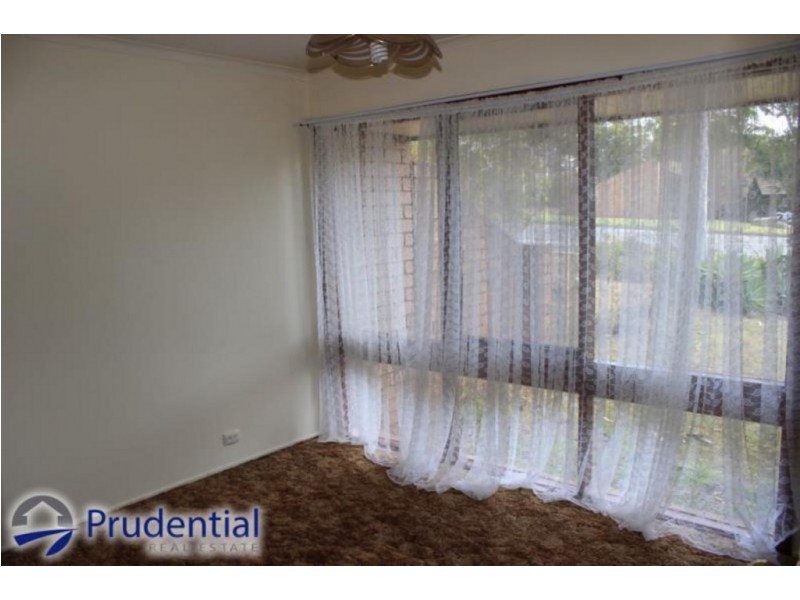 212 The Parkway, Bradbury NSW 2560