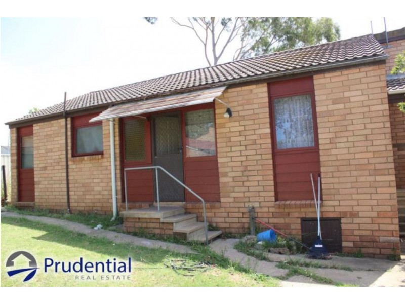 212 The Parkway, Bradbury NSW 2560
