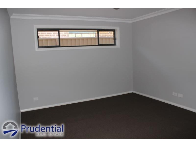8 Lewis Street, Spring Farm NSW 2570
