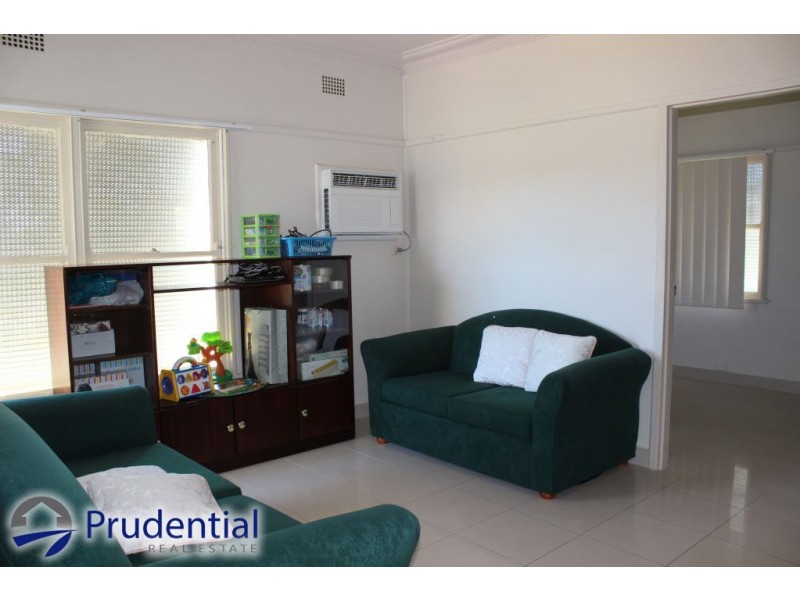 28 Grandview Drive, Campbelltown NSW 2560