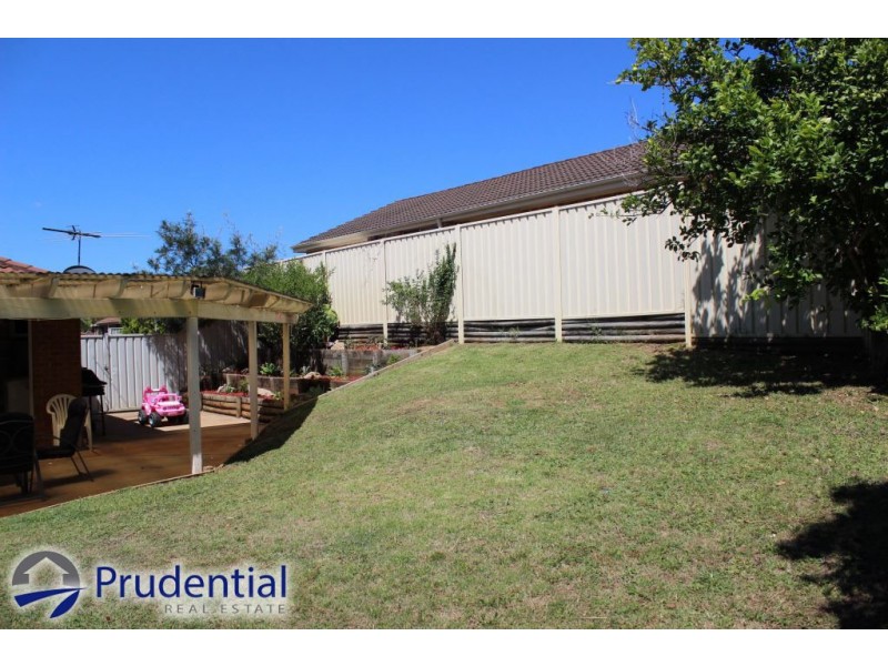 32 Romeo Crescent, Rosemeadow NSW 2560