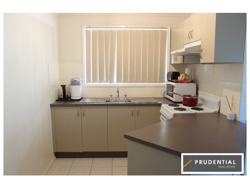 2/17 Wyangala Crescent, Leumeah NSW 2560