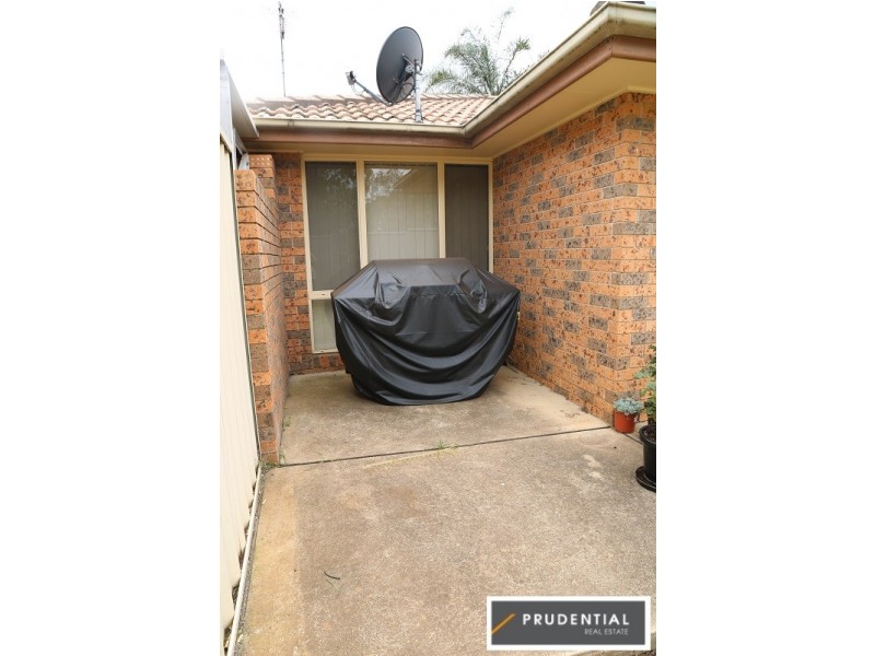 2/17 Wyangala Crescent, Leumeah NSW 2560