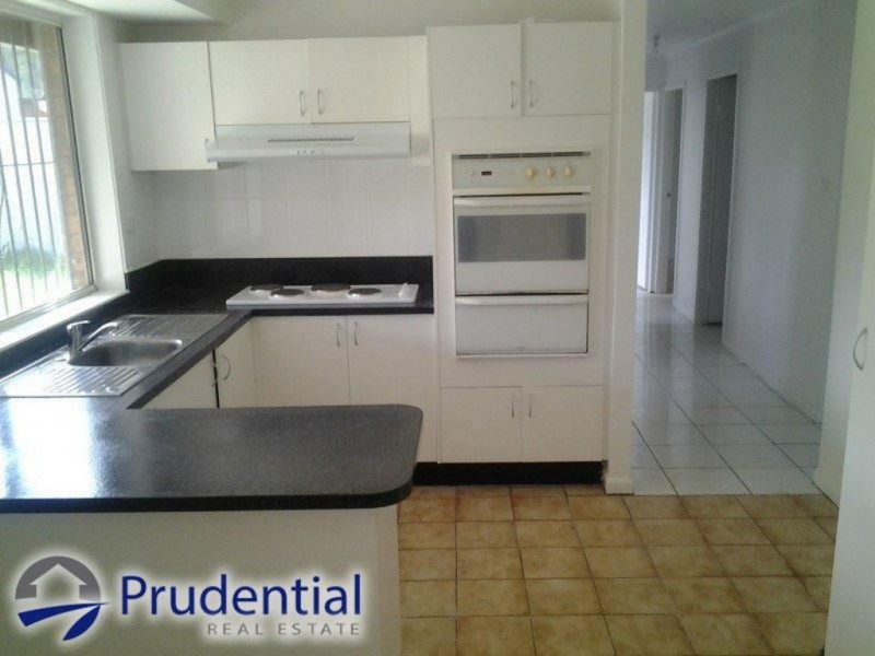 11 Newbury Place, Eagle Vale NSW 2558