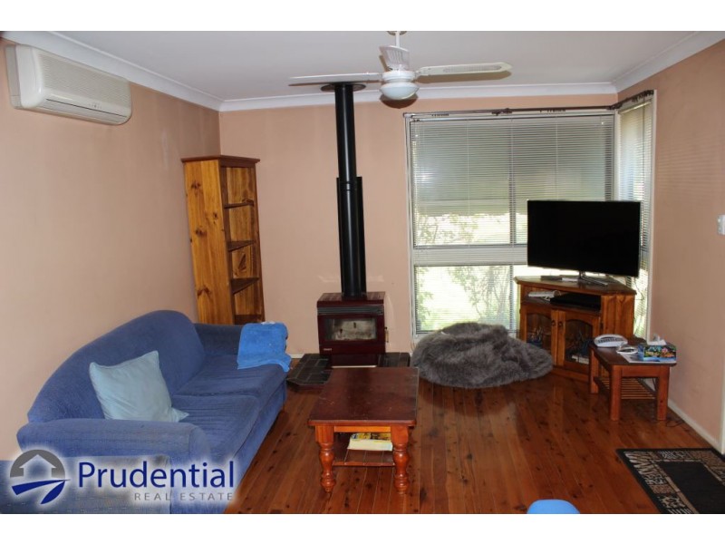 16 Sunart Place, St Andrews NSW 2566