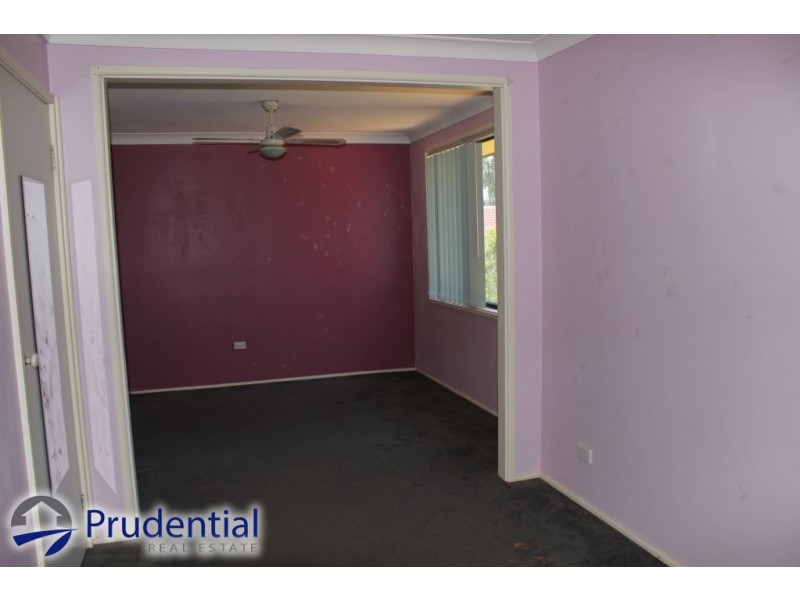 16 Sunart Place, St Andrews NSW 2566