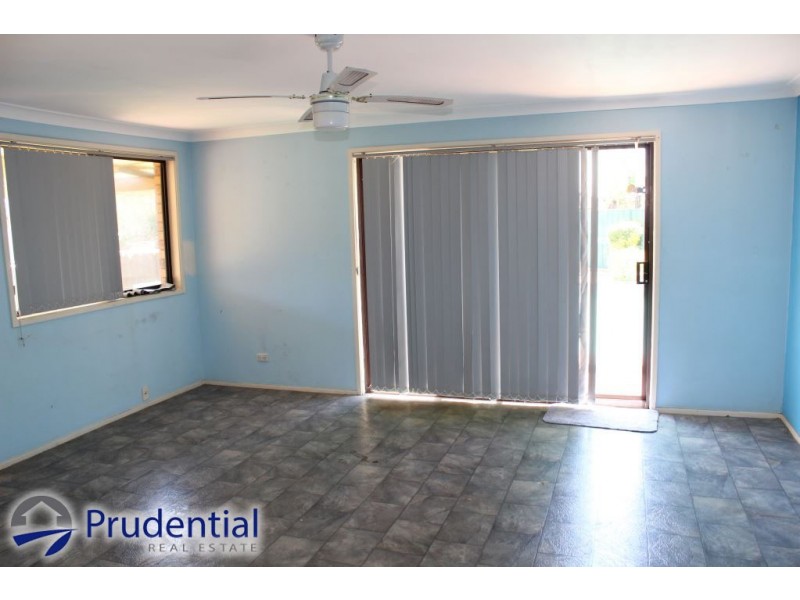 16 Sunart Place, St Andrews NSW 2566