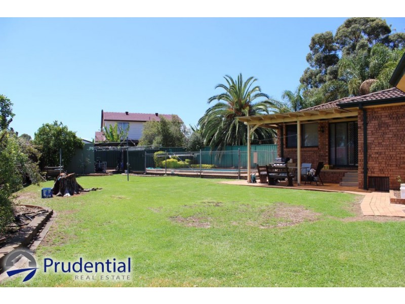 16 Sunart Place, St Andrews NSW 2566