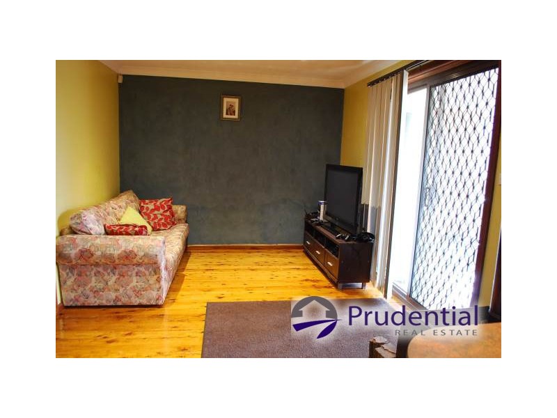 42 Zeolite Place, Eagle Vale NSW 2558