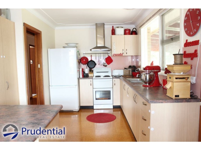 95 The Parkway, Bradbury NSW 2560