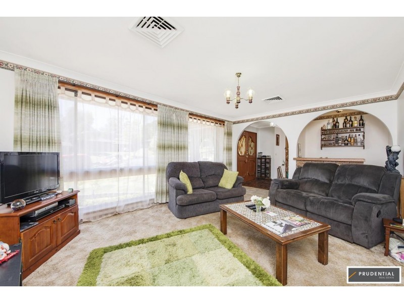 20 Mona Vale Place, Woodbine NSW 2560