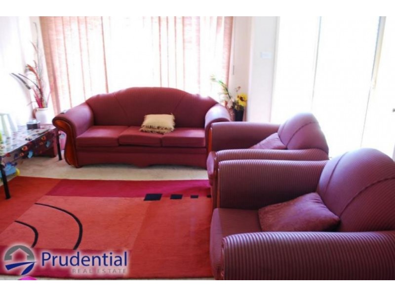 9/6 Westmoreland Road, Minto NSW 2566