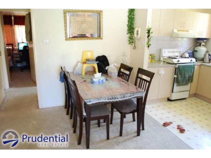 9/6 Westmoreland Road, Minto NSW 2566