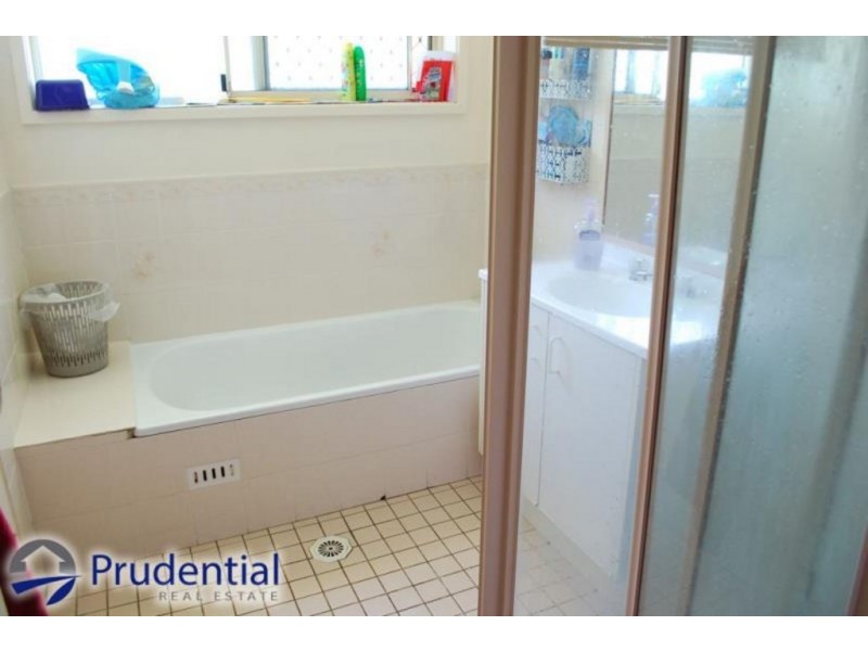 9/6 Westmoreland Road, Minto NSW 2566