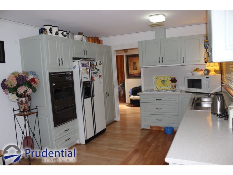 10 Gilmore Avenue, Leumeah NSW 2560