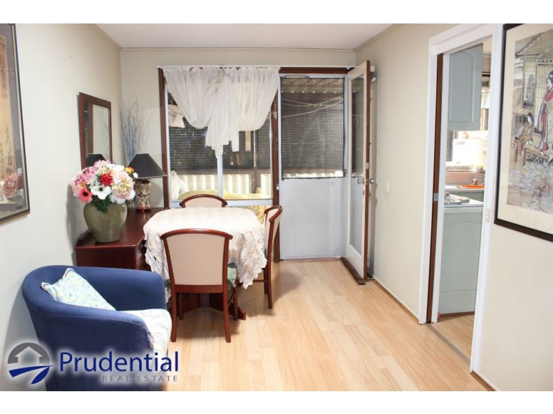 10 Gilmore Avenue, Leumeah NSW 2560