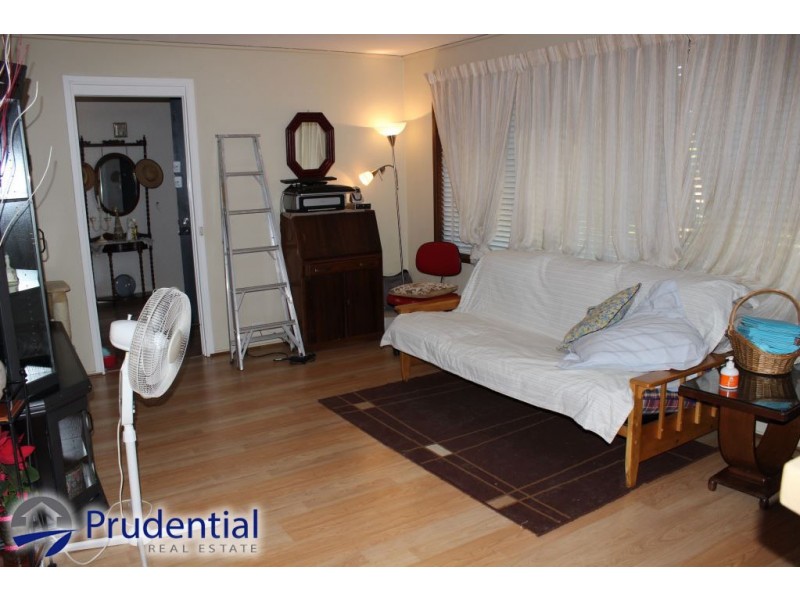 10 Gilmore Avenue, Leumeah NSW 2560