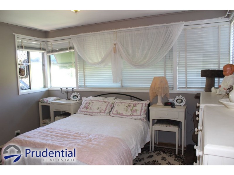 10 Gilmore Avenue, Leumeah NSW 2560