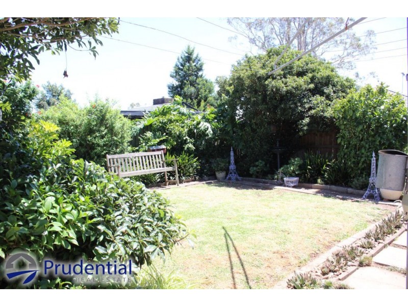 10 Gilmore Avenue, Leumeah NSW 2560