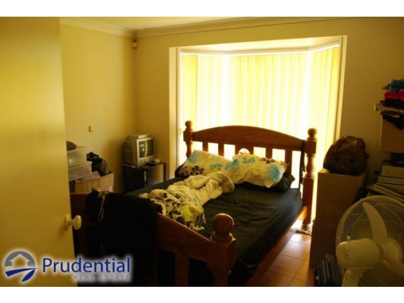 17 Copperfield Drive, Ambarvale NSW 2560