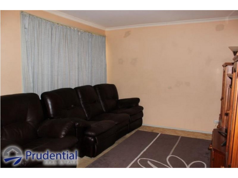 18 Romilly Place, Ambarvale NSW 2560