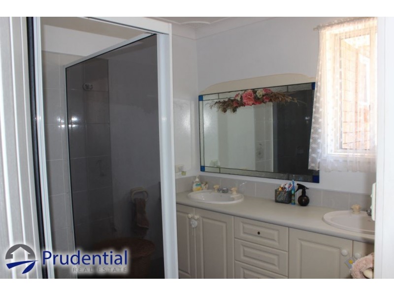 10 Richard Avenue, Campbelltown NSW 2560