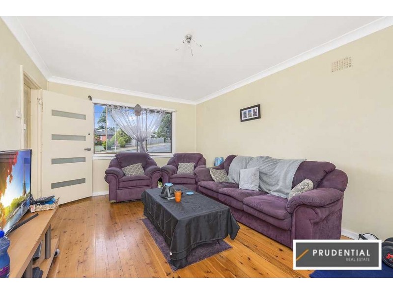 1 Middleton Road, Leumeah NSW 2560