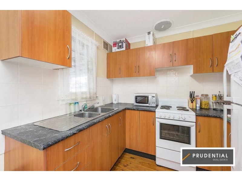 1 Middleton Road, Leumeah NSW 2560