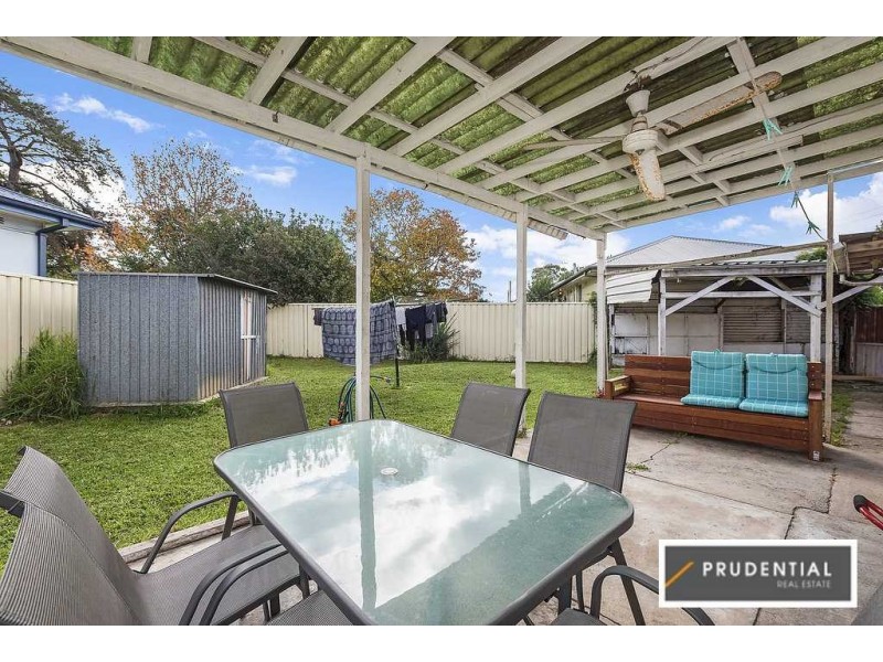 1 Middleton Road, Leumeah NSW 2560