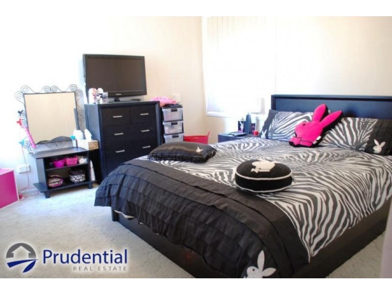 72 Townson Avenue, Minto NSW 2566