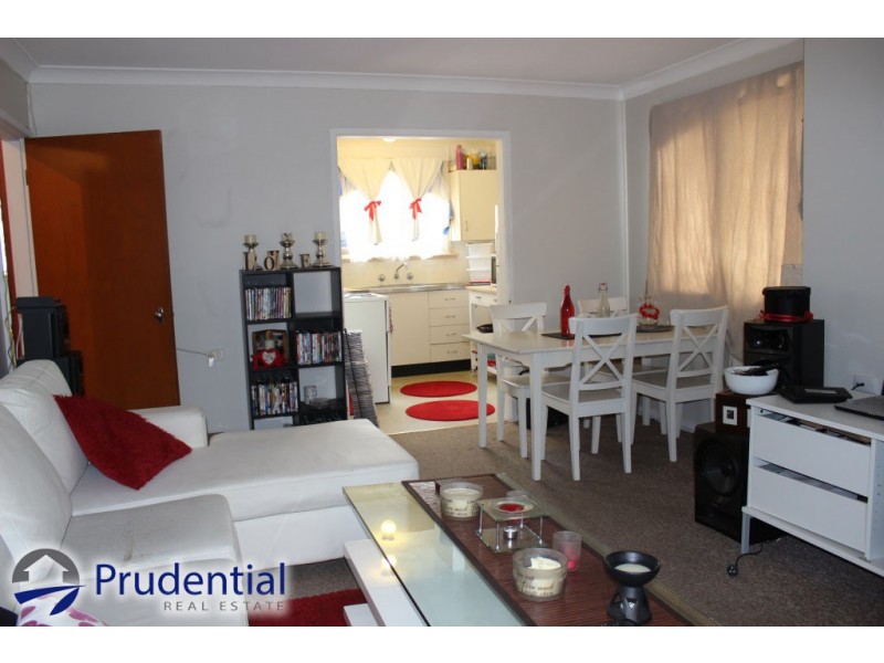 77 Carrington Circuit, Leumeah NSW 2560