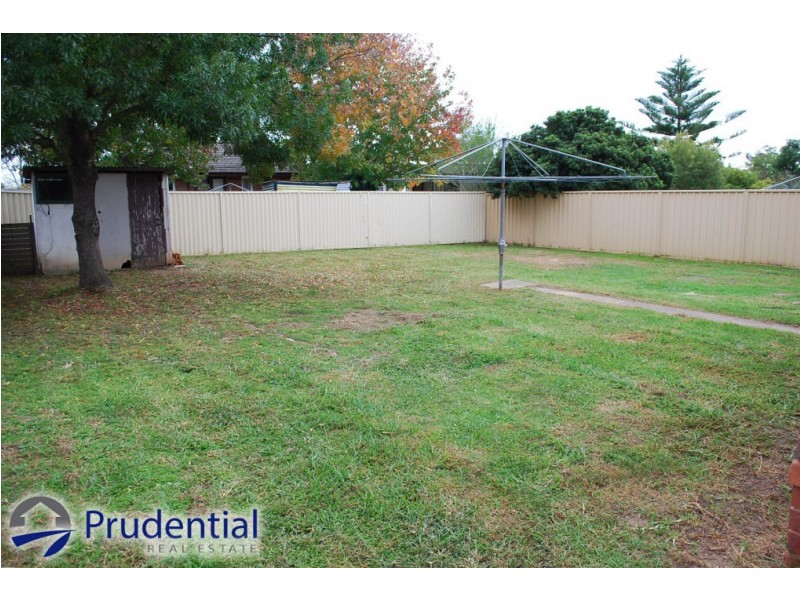 77 Carrington Circuit, Leumeah NSW 2560