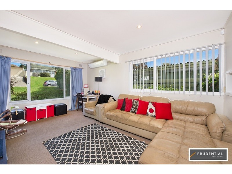 11 Lawn Avenue, Bradbury NSW 2560